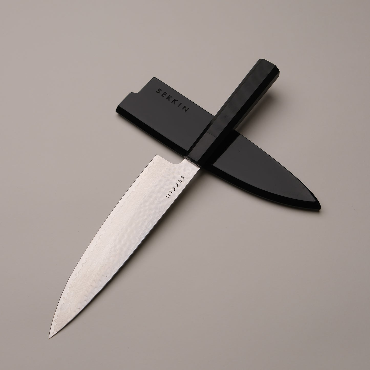 ESSENCE CHEF'S KNIFE